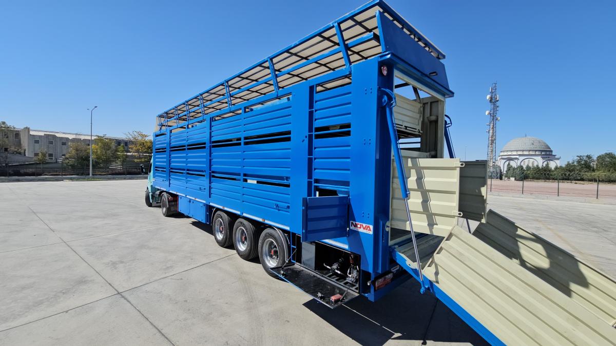 Animal Transport Trailer 3 Floor