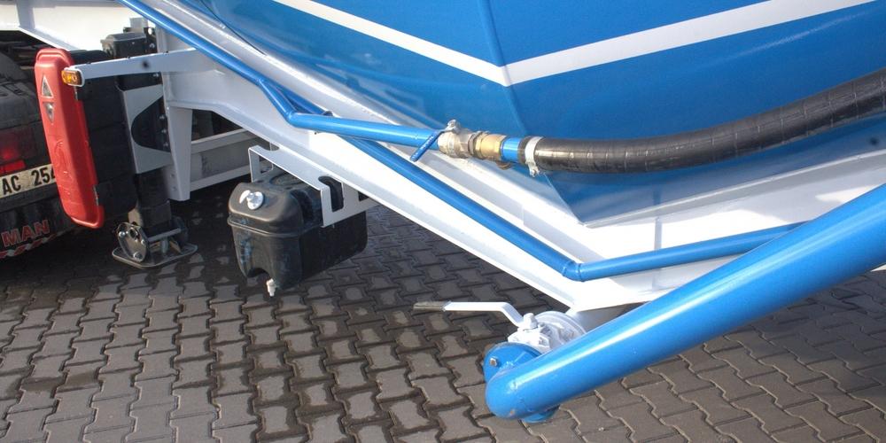 Cement Bulker Trailer with Compressor