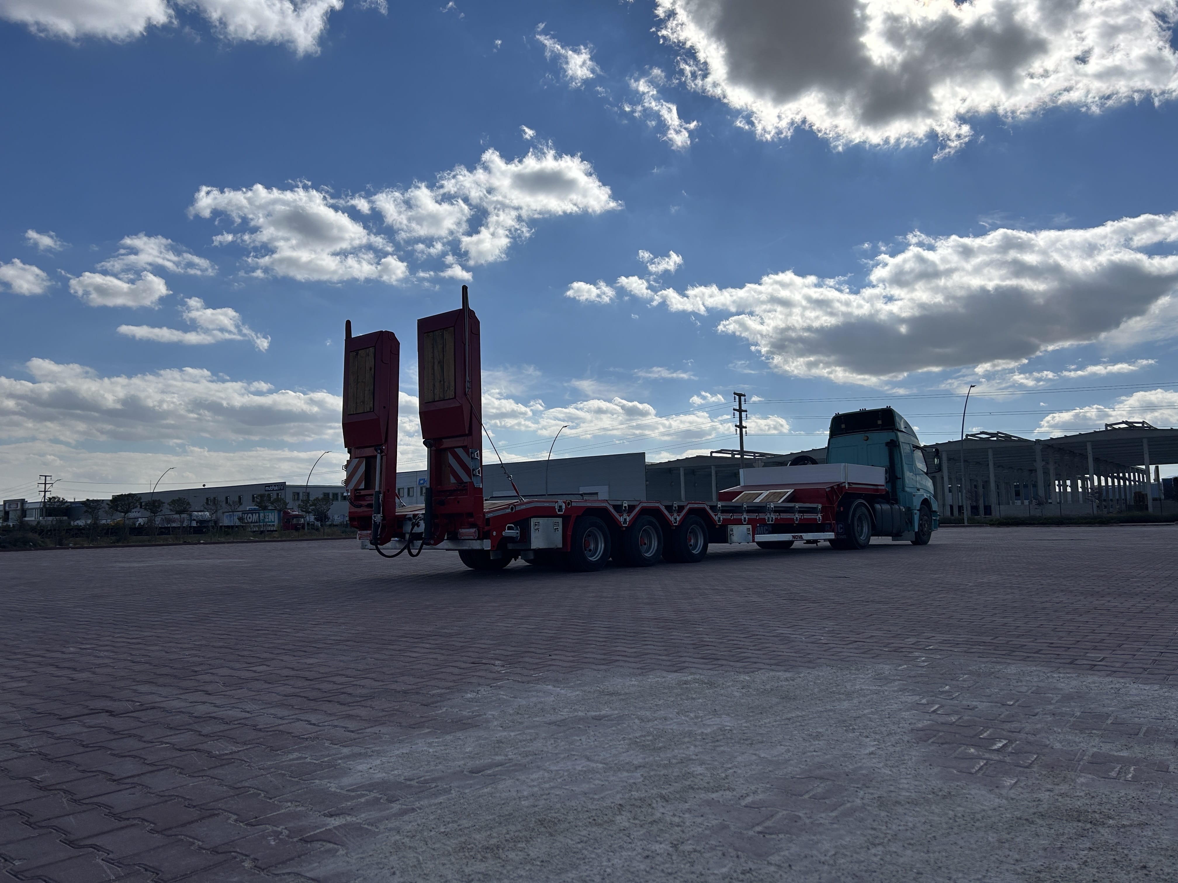 3 Axle Lowbed 9,9 meter Platform