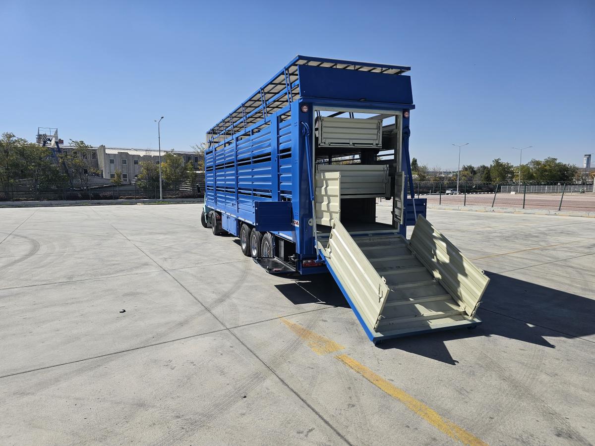 Animal Transport Trailer 3 Floor