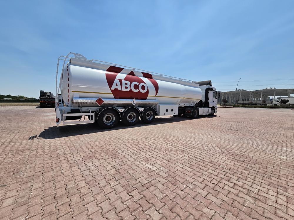 Tanker Semi Trailer for Fuel, Diesel, Petrol
