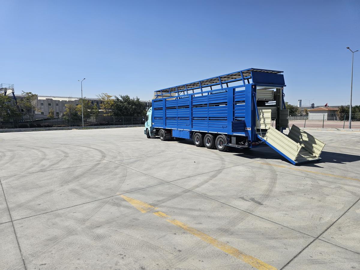 Animal Transport Trailer 3 Floor
