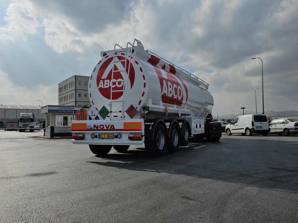 Tanker Semi Trailer for Fuel, Diesel, Petrol