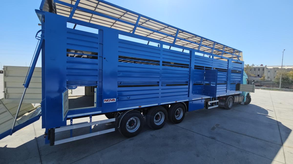 Animal Transport Trailer 3 Floor