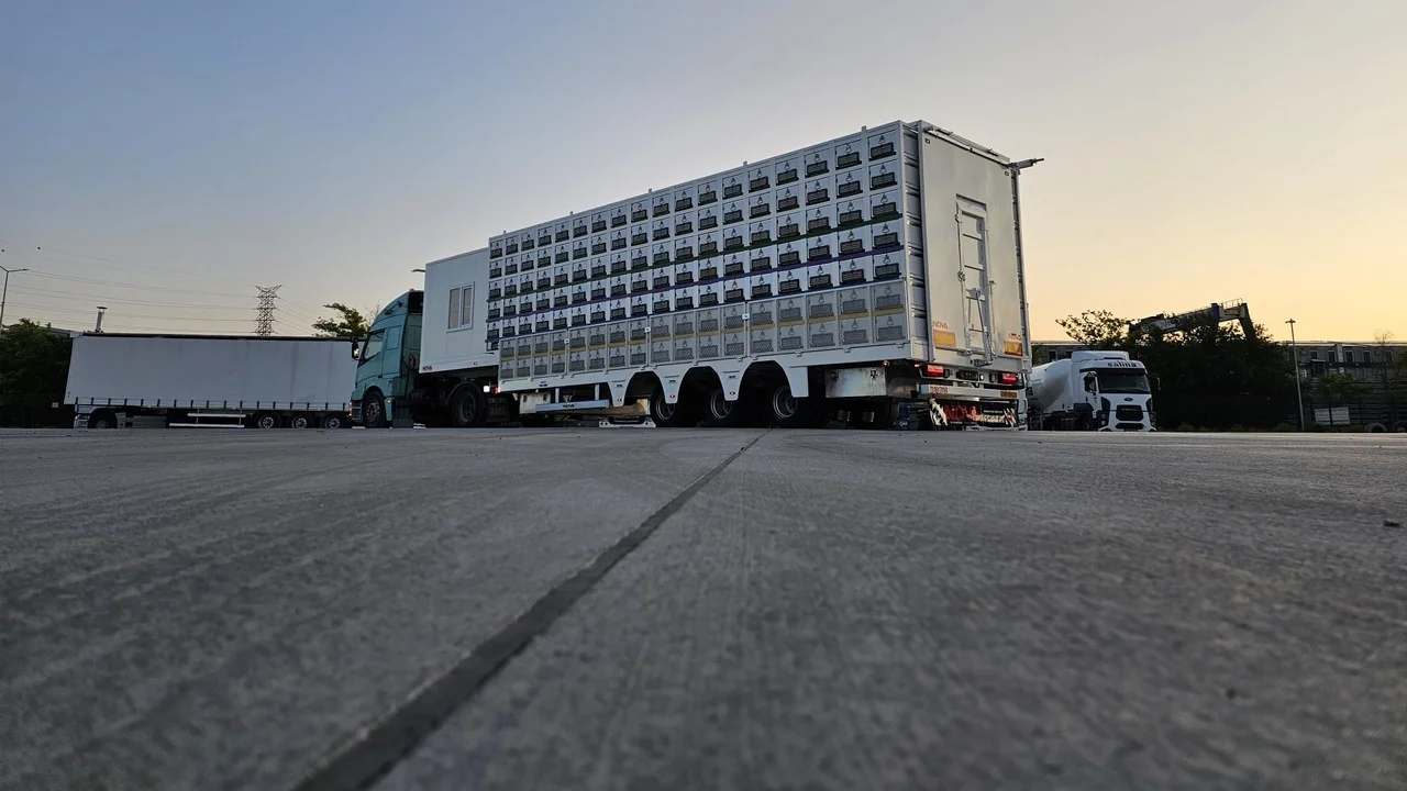 BEEHIVE SEMI TRAILER