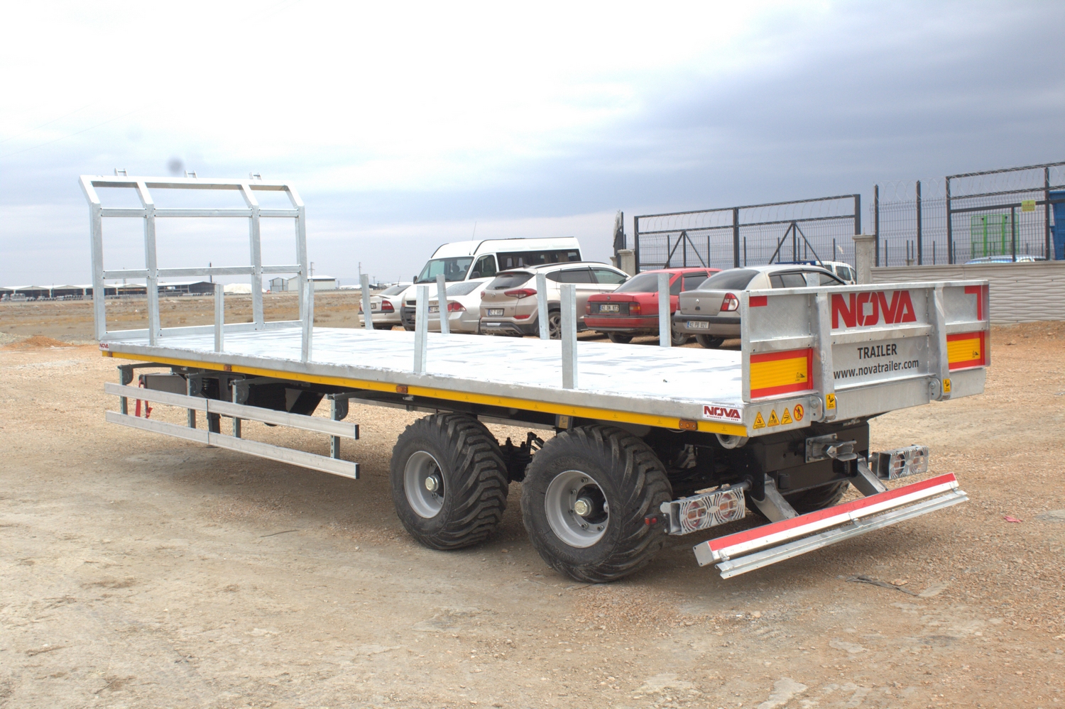 BALE TRAILER