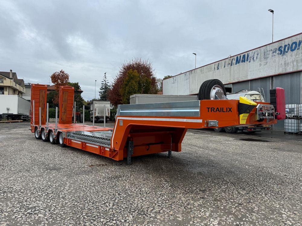 LOW LOADER TRAILER