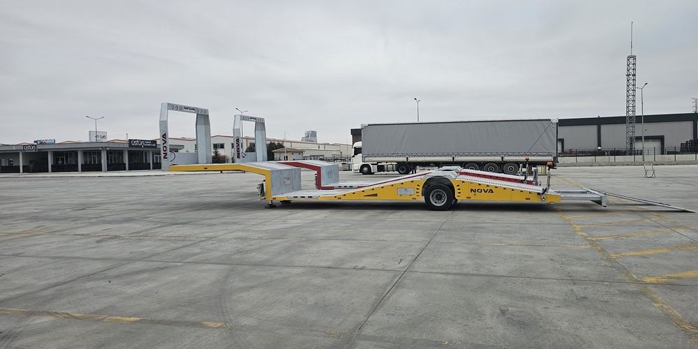 TRUCK TRANSPORT TRAILER