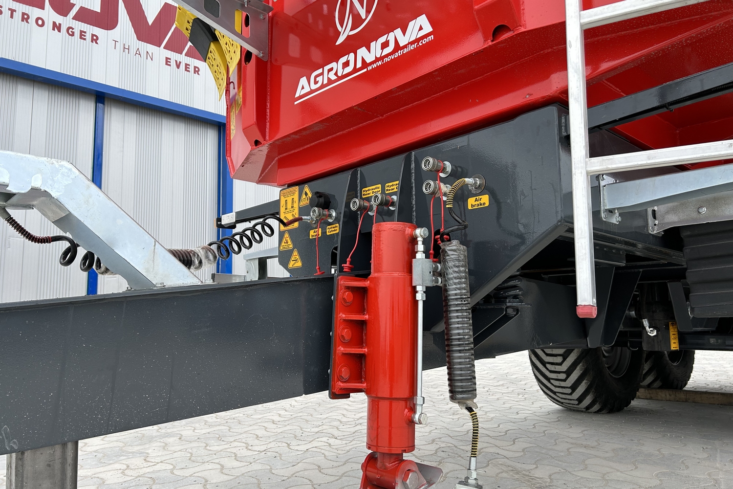 TANDEM DUMP TRAILER