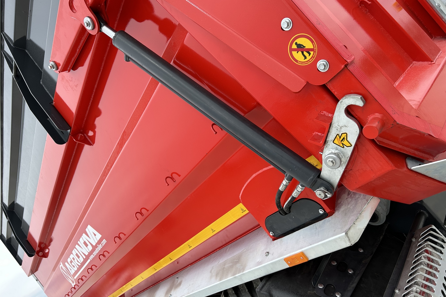 TANDEM DUMP TRAILER