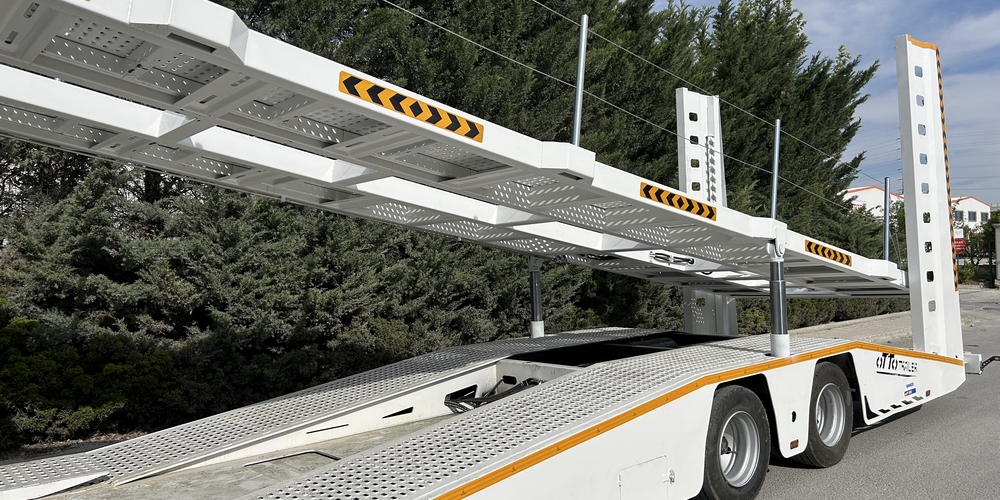 CAR TRANSPORT TRAILER