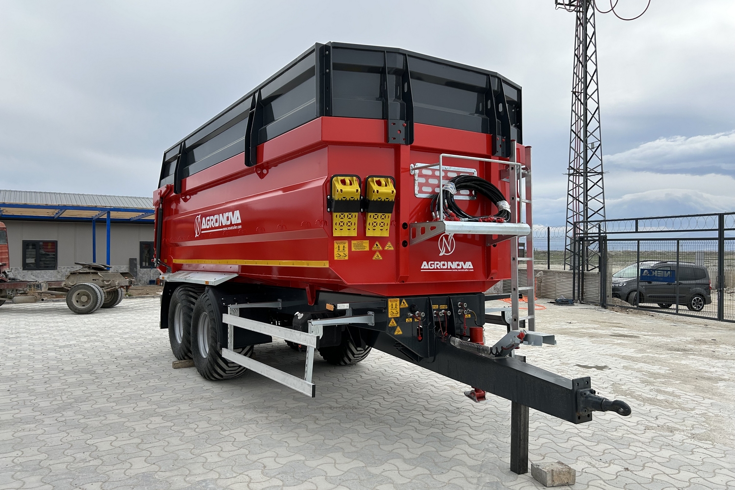 TANDEM DUMP TRAILER