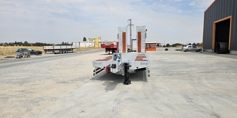 TANDEM LOWBED