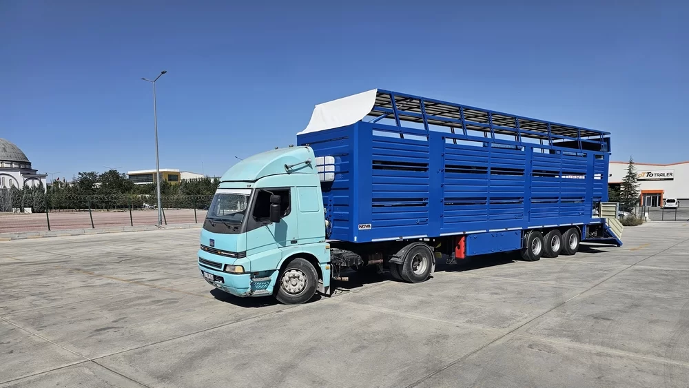 ANIMAL TRANSPORT SEMI TRAILER
