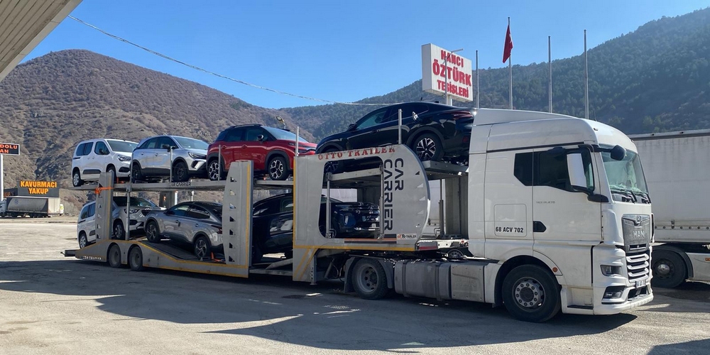CAR TRANSPORT TRAILER