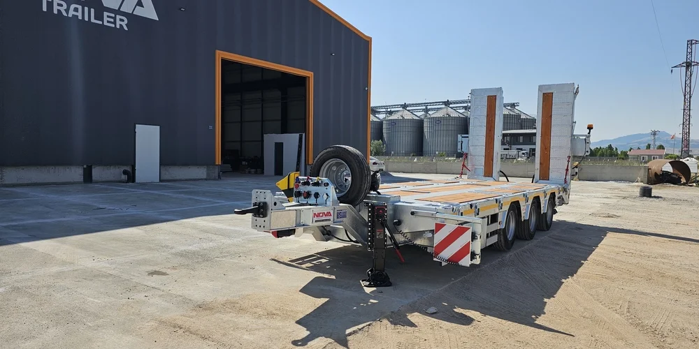 TRIDEM LOWBED