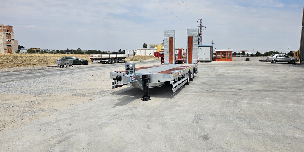 TANDEM LOWBED