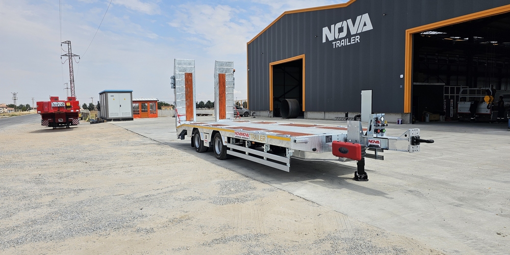 TANDEM LOWBED