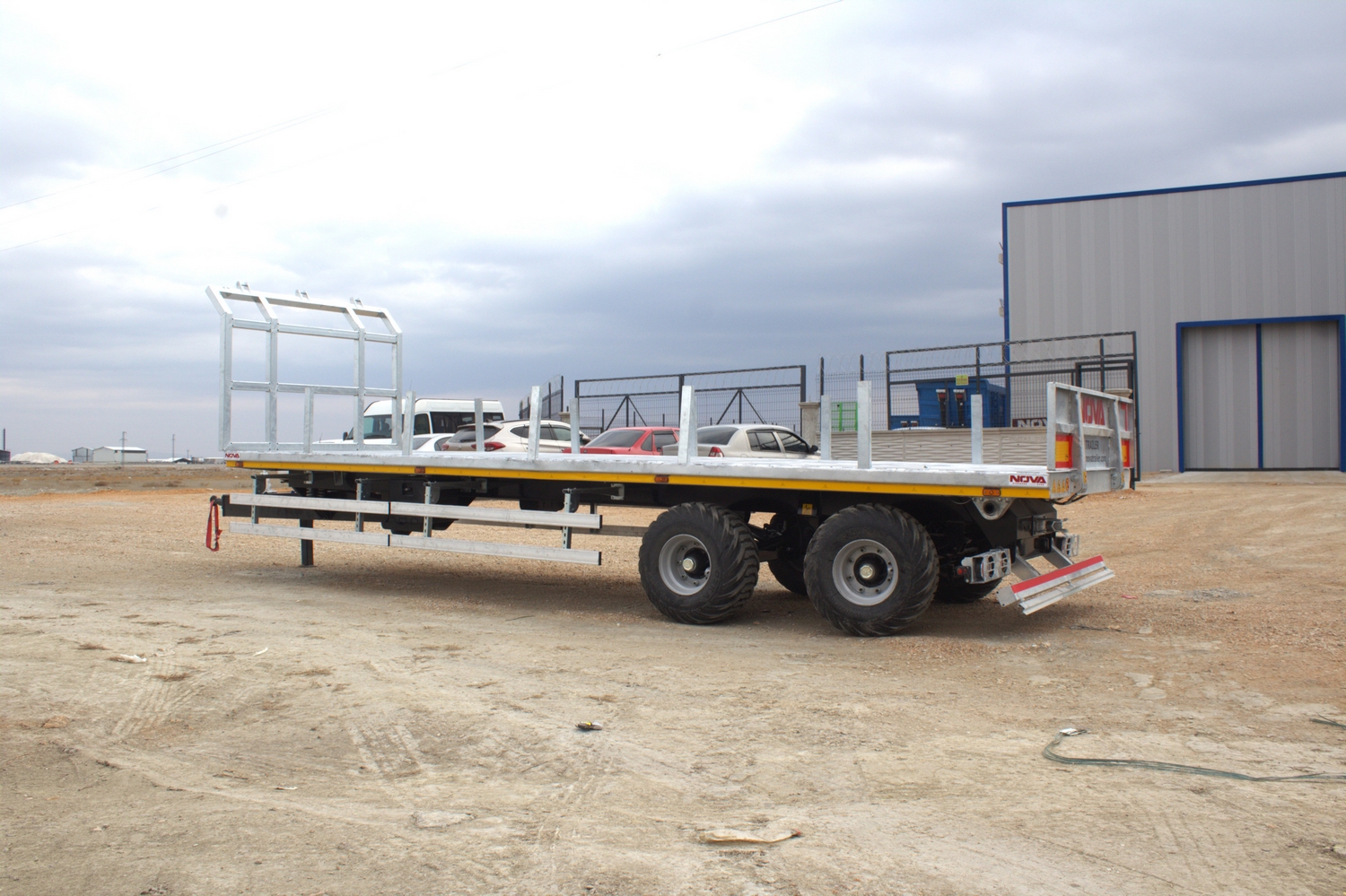 BALE TRAILER