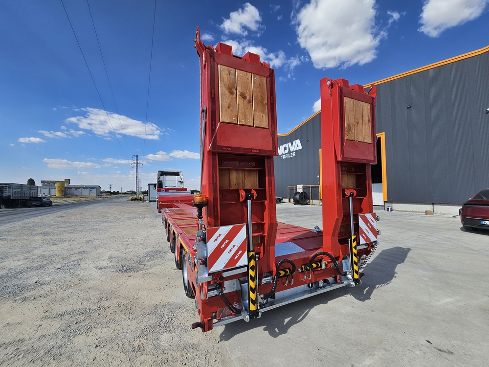 EXTENDABLE LOWBED