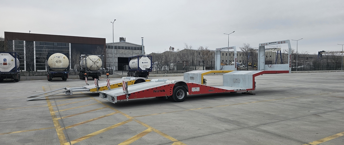 TRUCK TRANSPORT TRAILER