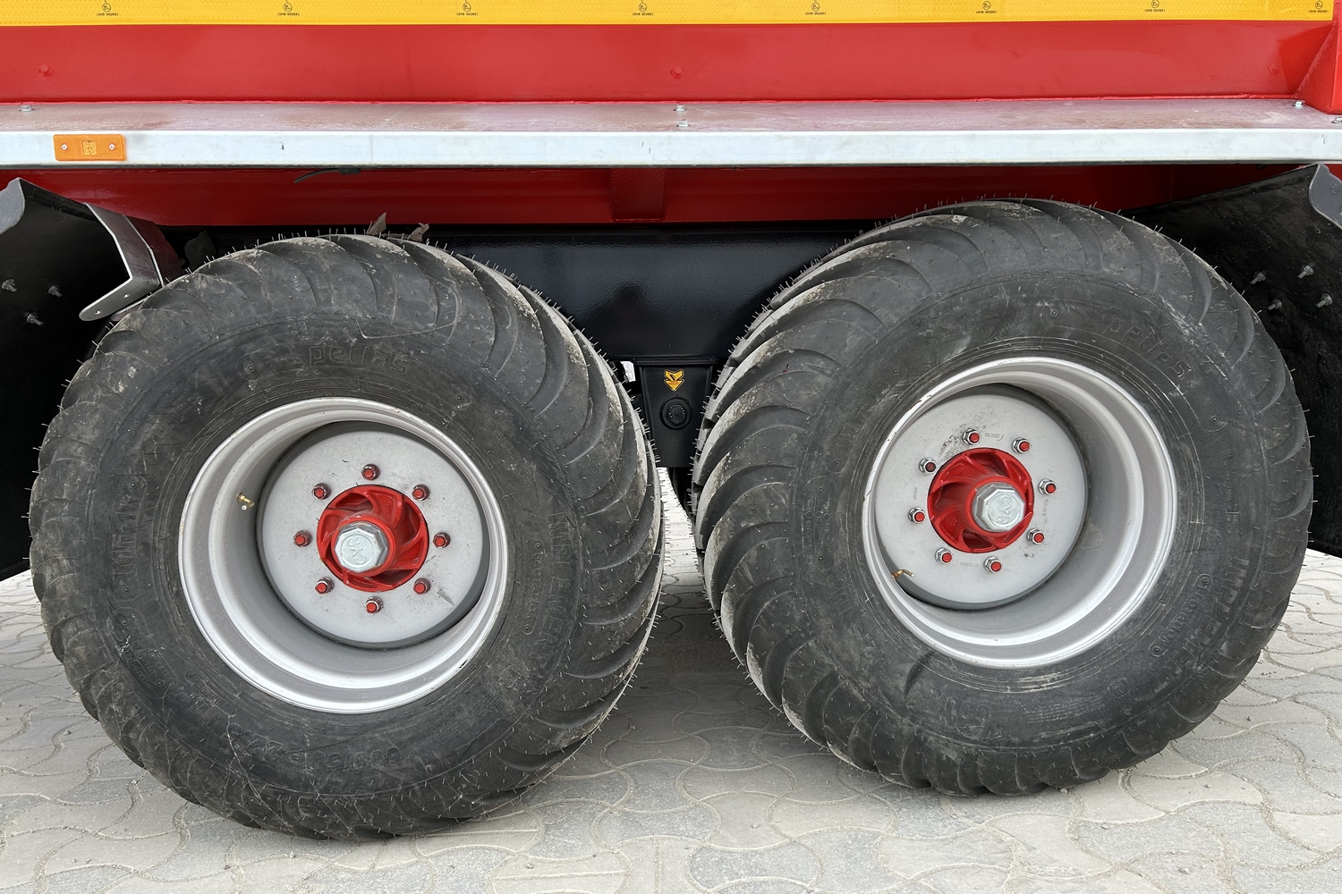TANDEM DUMP TRAILER