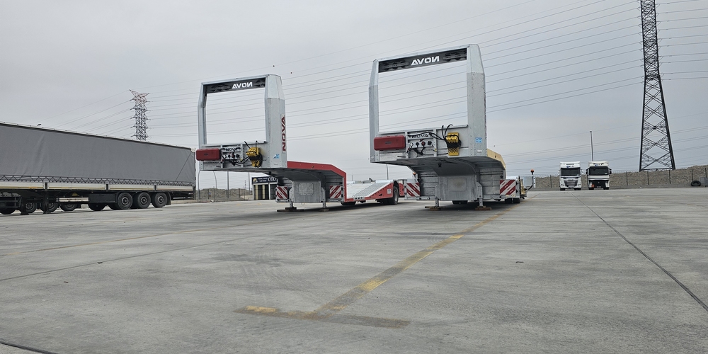 TRUCK TRANSPORT TRAILER