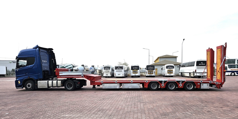 LOWBED TRAILER 3 AXLE