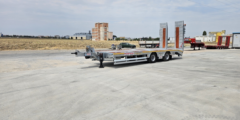 TANDEM LOWBED
